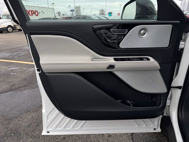 New 2026 Lincoln Aviator Reserve image 12
