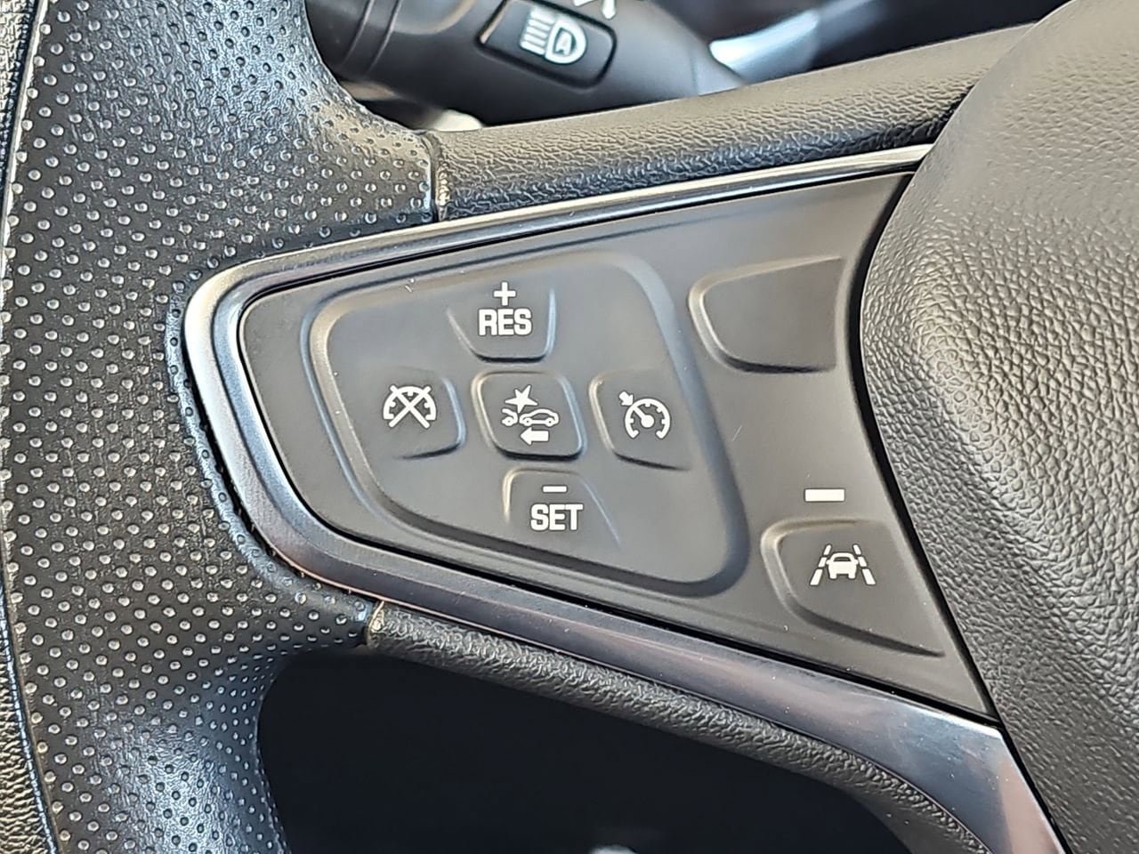 Used 2024 Chevrolet Equinox LS w/ LS Convenience Package FWD image 22