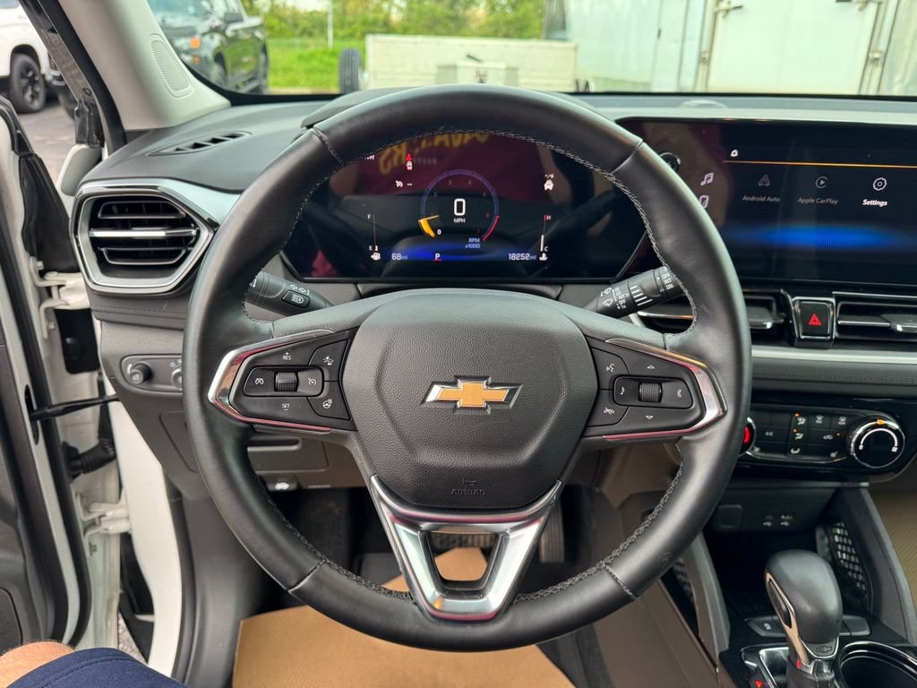 Certified 2024 Chevrolet TrailBlazer LT w/ LT Cold Weather Package FWD image 12
