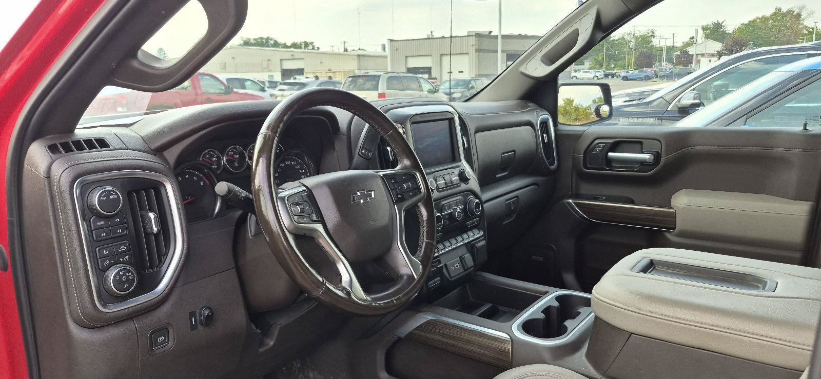 Used 2021 Chevrolet Silverado 1500 LT Trail Boss w/ Convenience Package II AWD/4WD image 7