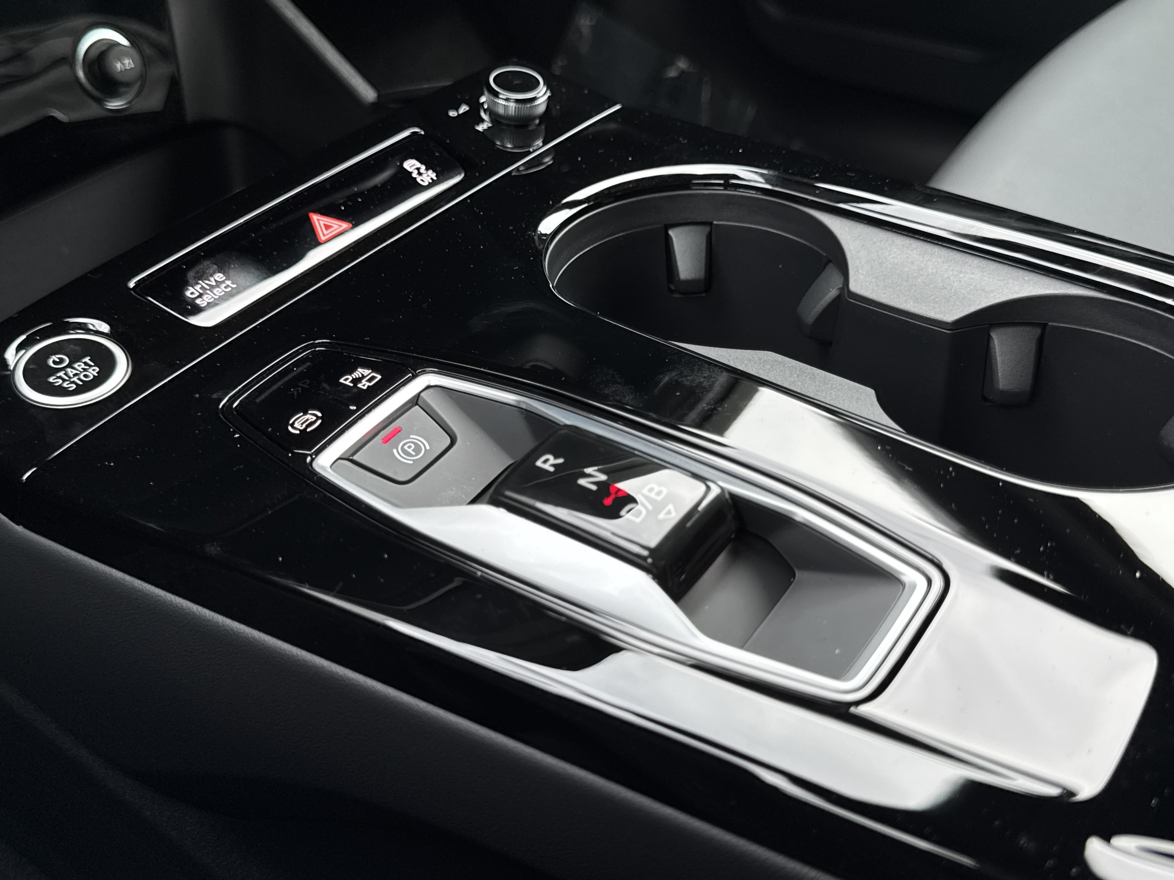 New 2027 Audi Q6 e-tron Premium Plus AWD/4WD image 24
