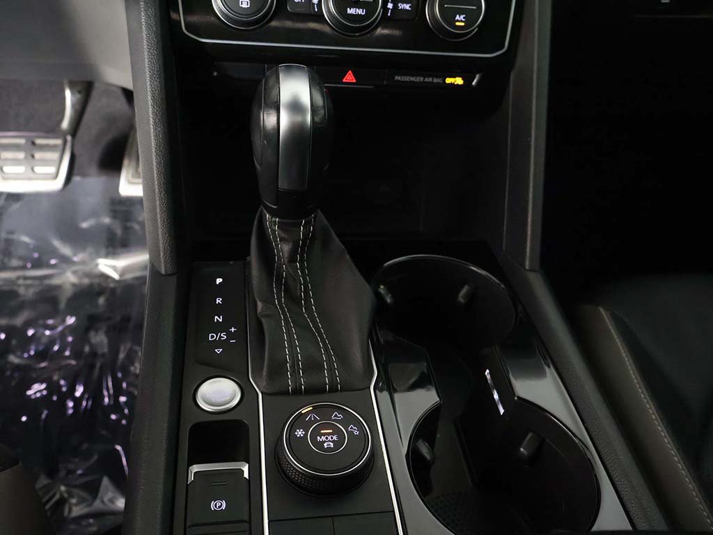 Used 2023 Volkswagen Atlas Cross Sport SEL Premium R-Line AWD/4WD image 48