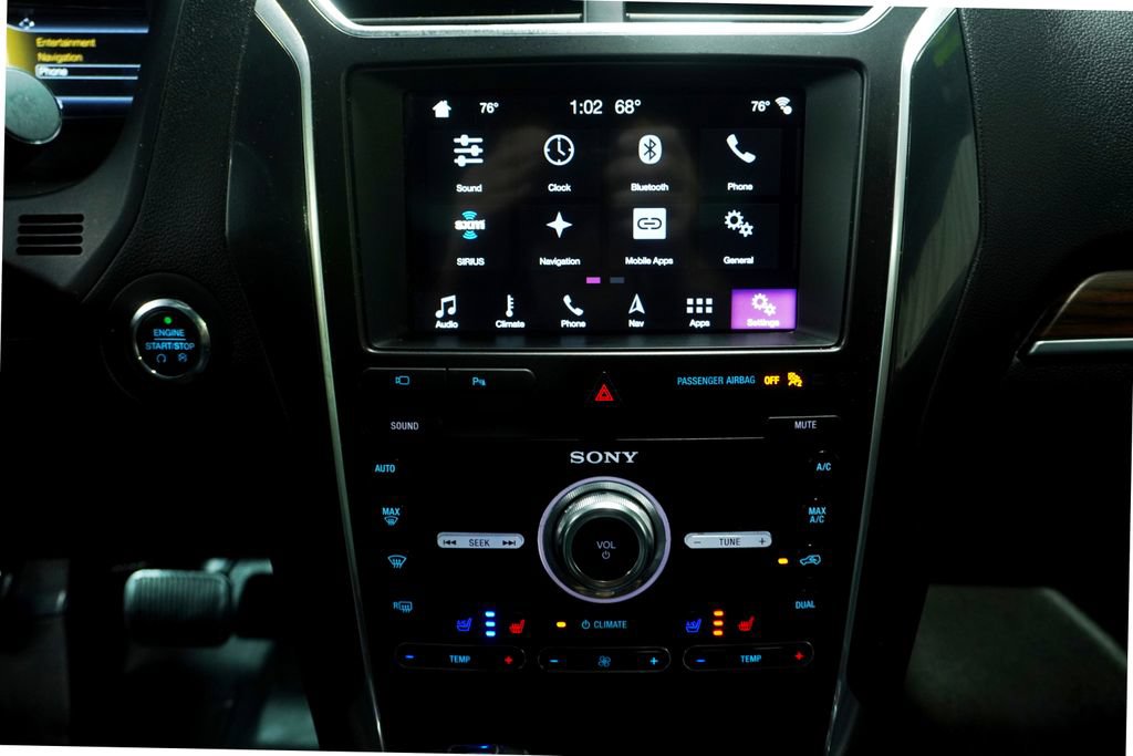 Used 2019 Ford Explorer Limited w/ Ford Safe & Smart Package AWD/4WD image 22