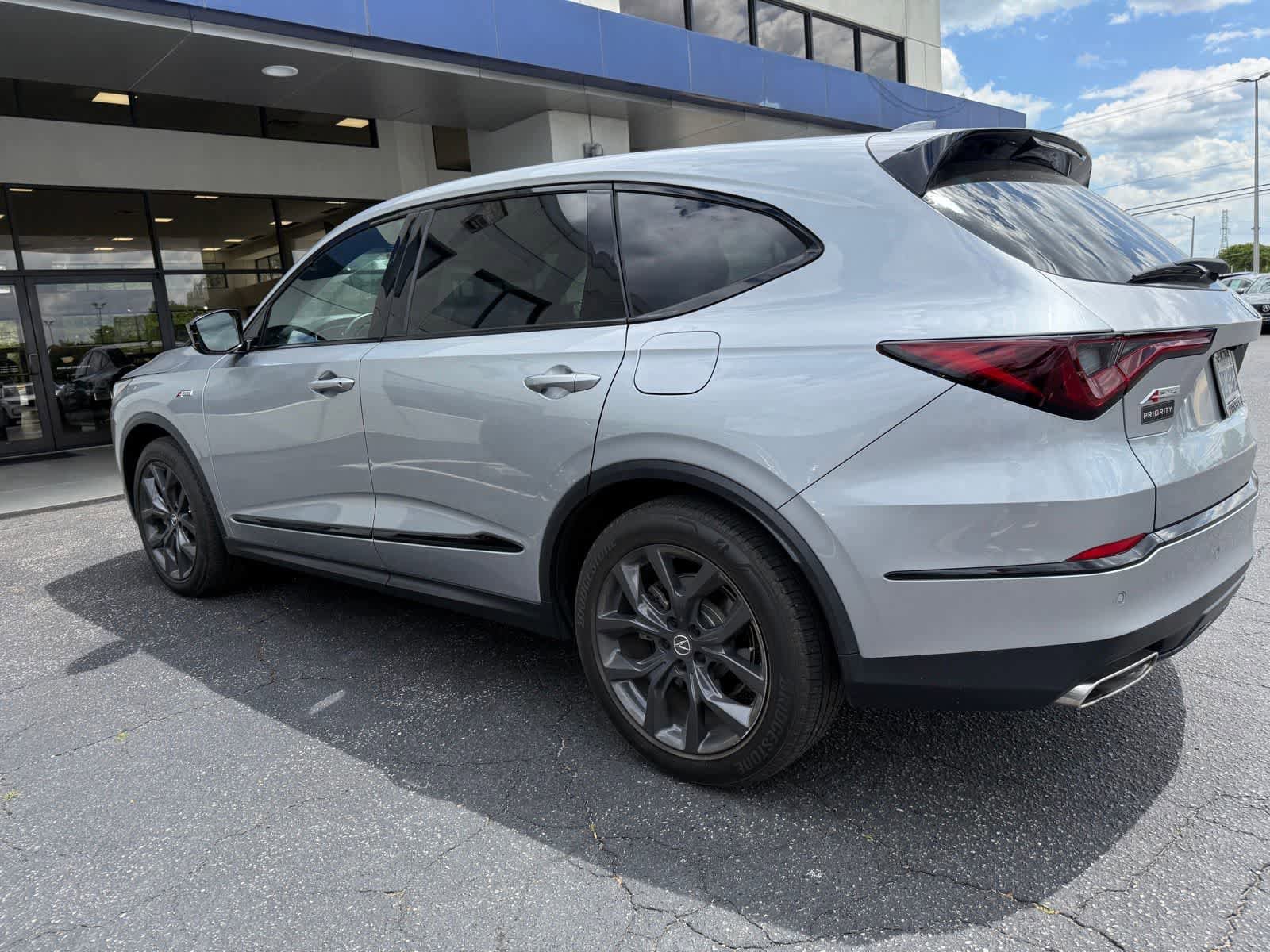 Used 2023 Acura MDX A-Spec AWD/4WD image 3