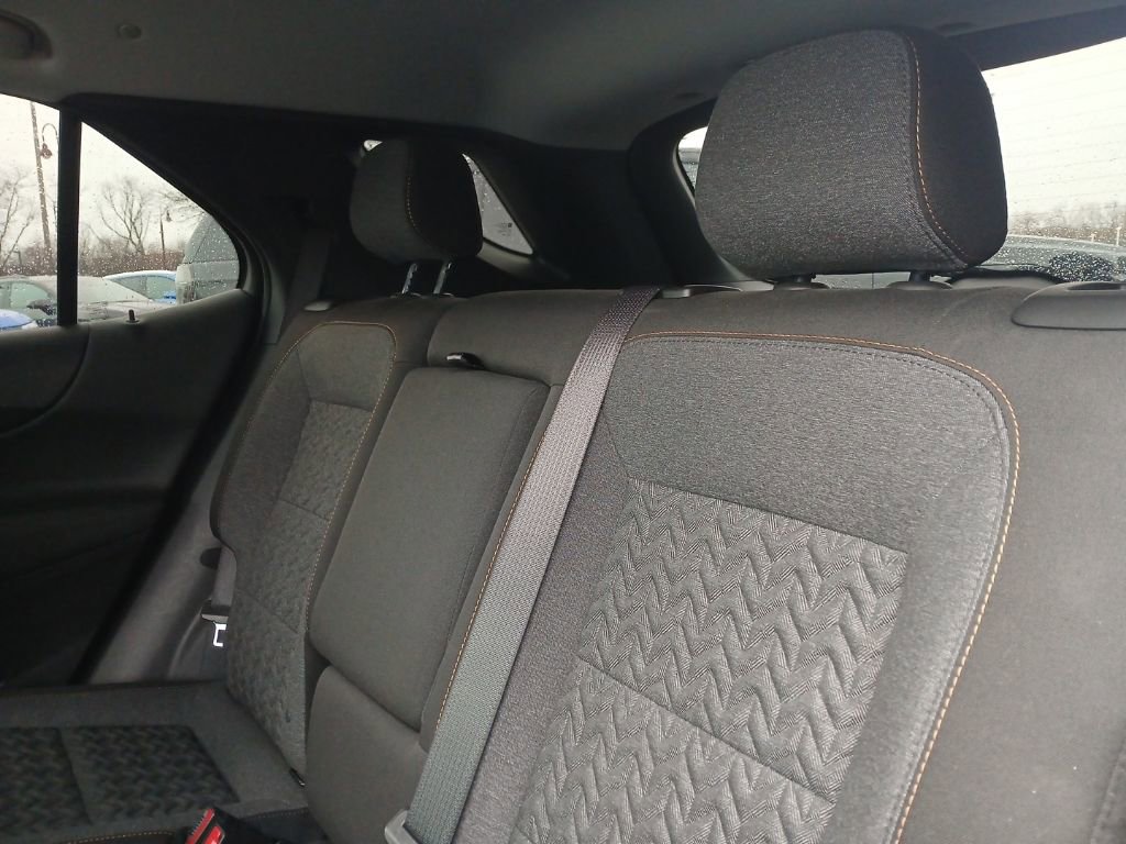 Used 2024 Chevrolet Equinox LT image 25