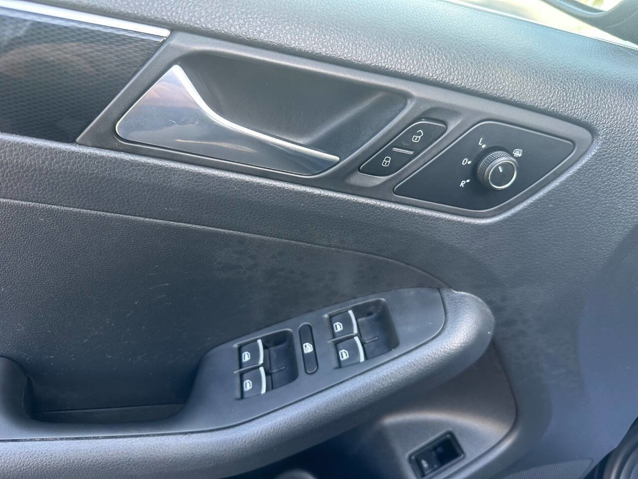 Used 2016 Volkswagen Jetta SEL Premium image 20