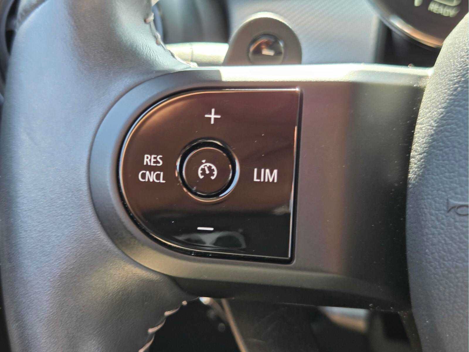 Certified 2024 MINI Cooper S FWD image 31