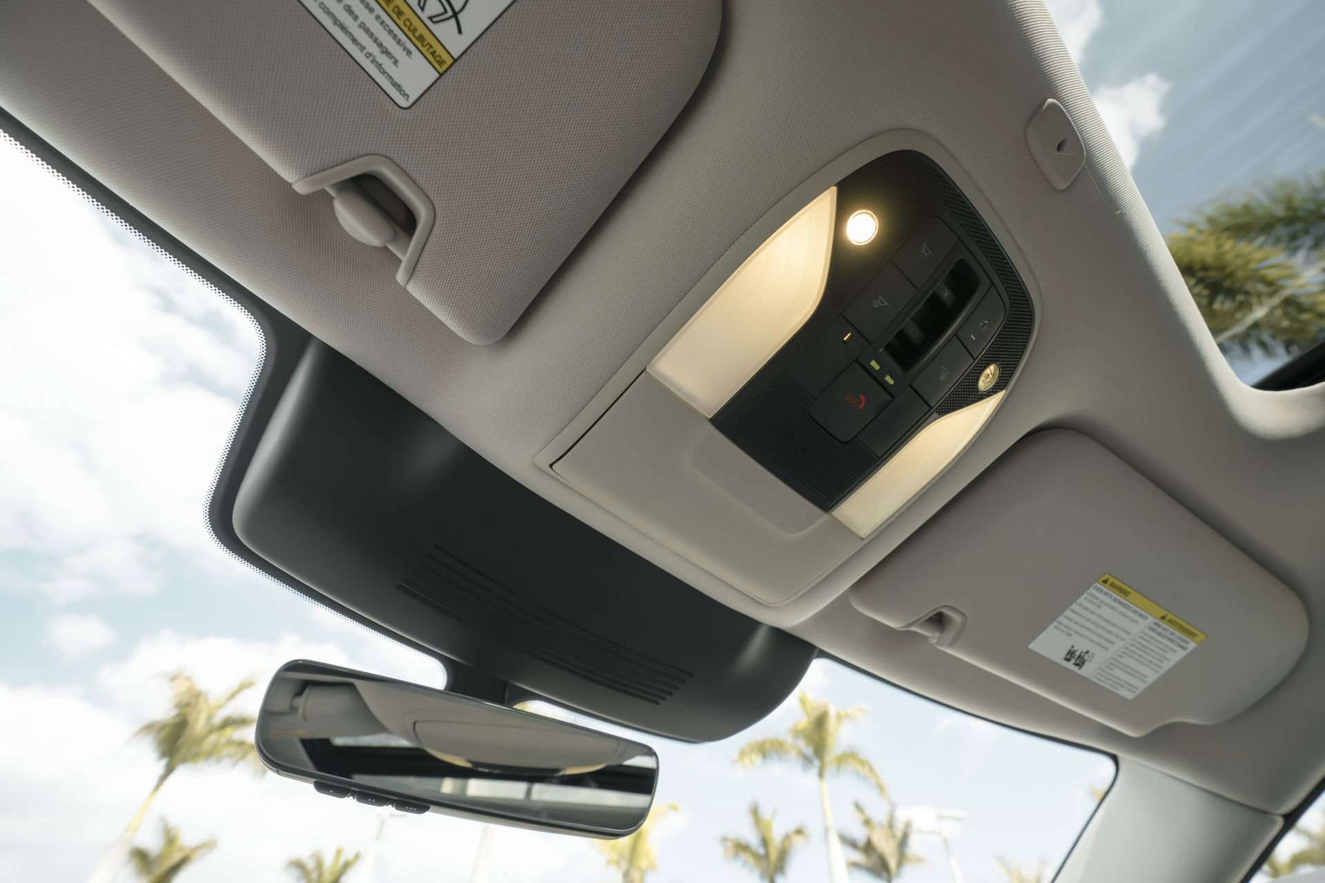 New 2026 INFINITI QX60 Luxe w/ Family Package image 17