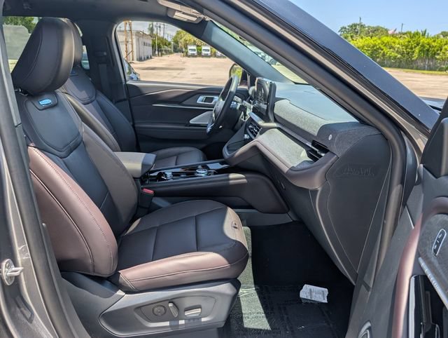New 2026 Ford Explorer Platinum RWD image 7