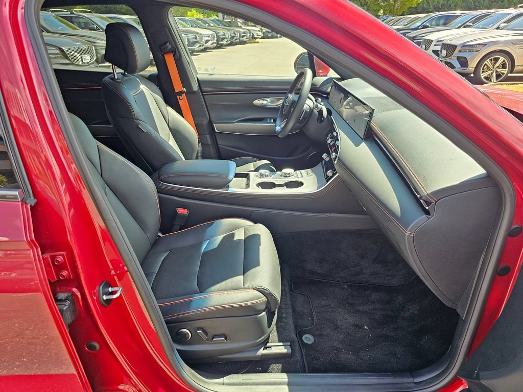 Certified 2026 Genesis GV70 3.5T Sport Advanced AWD/4WD image 29