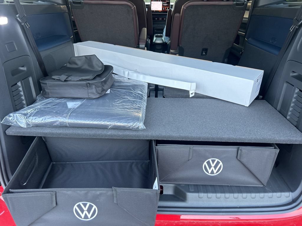 New 2025 Volkswagen ID. Buzz Pro S Plus AWD/4WD image 32