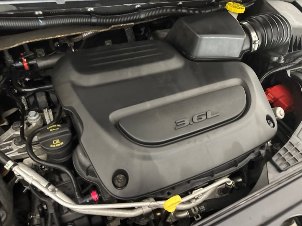 Used 2021 Chrysler Pacifica Touring-L FWD image 56