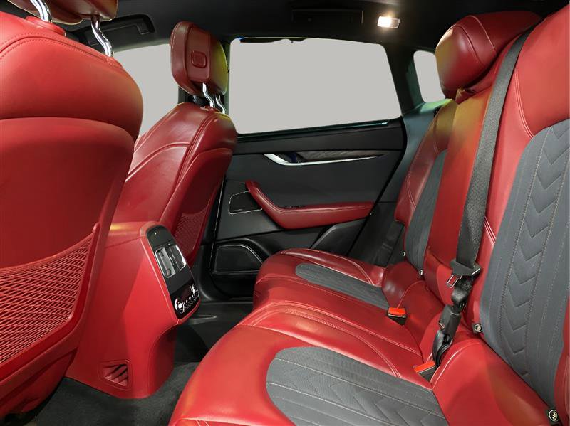 Used 2019 Maserati Levante S GranLusso image 23