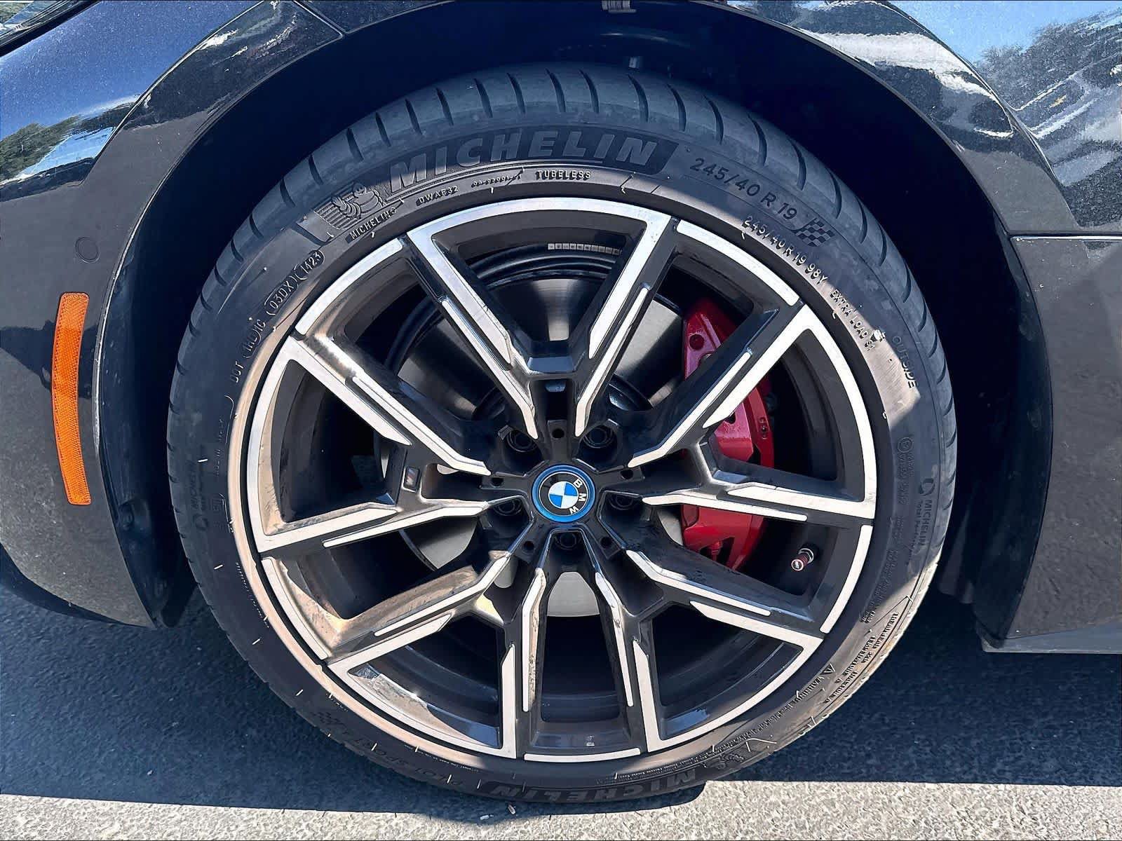 Used 2023 BMW i4 eDrive40 w/ M Sport Package RWD image 31