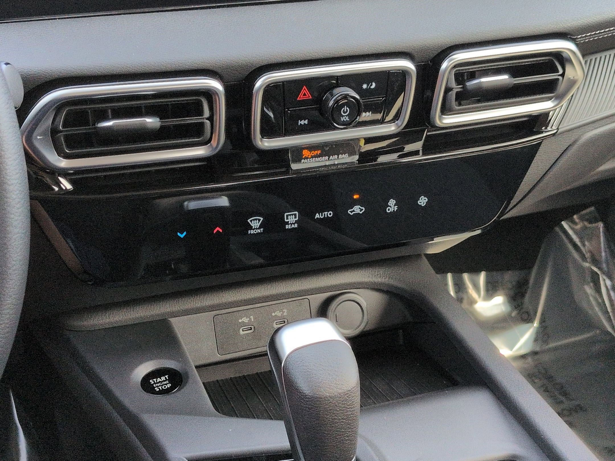 New 2026 Nissan Sentra SV w/ Floor Mat Package FWD image 19