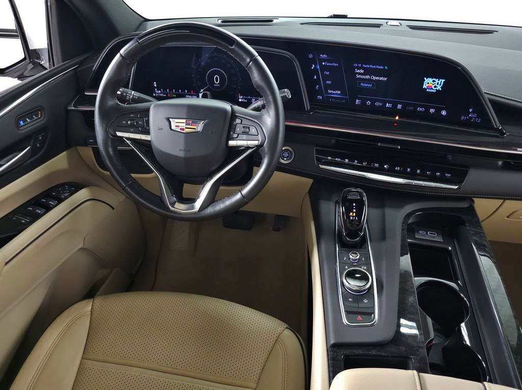 Used 2024 Cadillac Escalade Premium Luxury AWD/4WD image 21