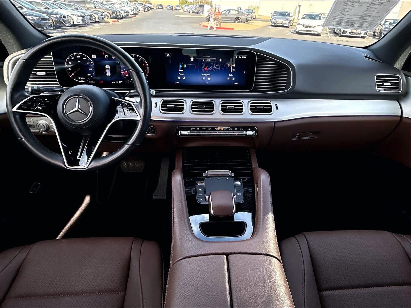 Used 2024 Mercedes-Benz GLE 450 4MATIC w/ Driver Assistance Package image 10