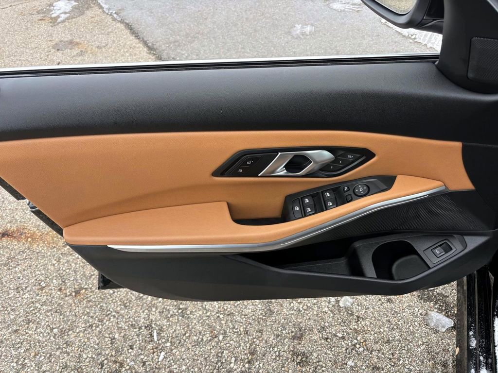 Certified 2025 BMW 330i xDrive Sedan image 11