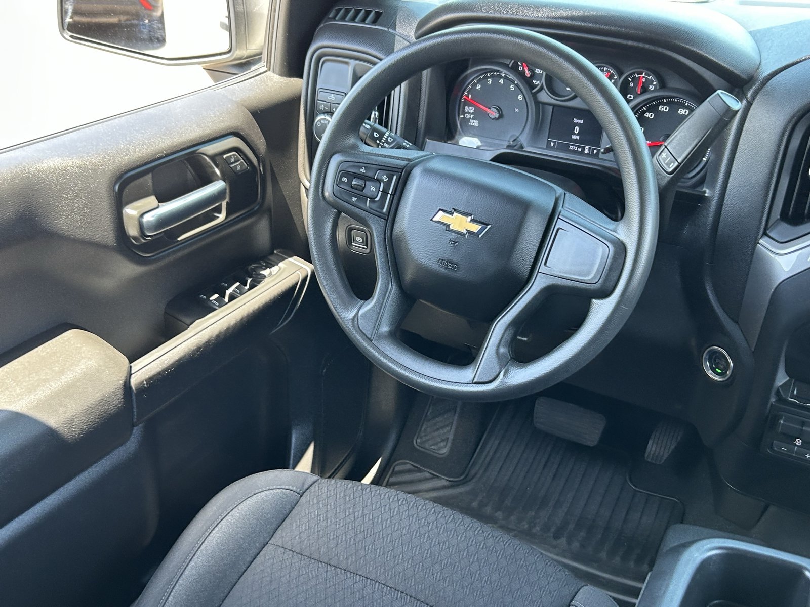 Used 2026 Chevrolet Silverado 1500 Custom RWD image 16