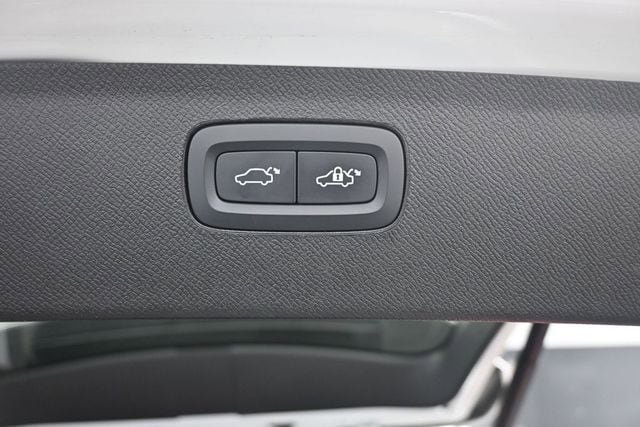 Used 2023 Volvo XC90 B6 Plus w/ Protection Package Premier AWD/4WD image 24