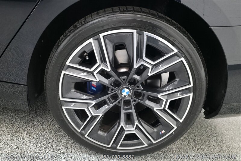 Used 2024 BMW 530i w/ M Sport Package RWD image 14