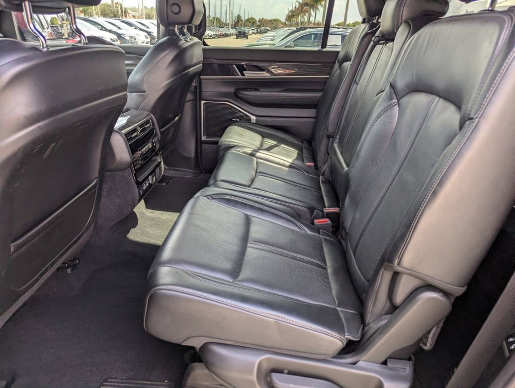 Used 2022 Jeep Wagoneer Series III image 20