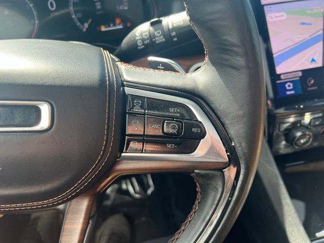 Used 2024 Jeep Grand Cherokee L Summit w/ High Altitude Package AWD/4WD image 11