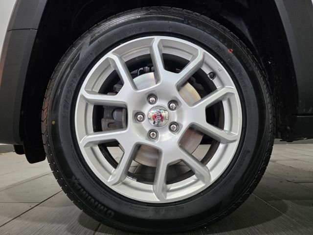 Used 2021 Jeep Renegade Latitude w/ Convenience Group AWD/4WD image 22