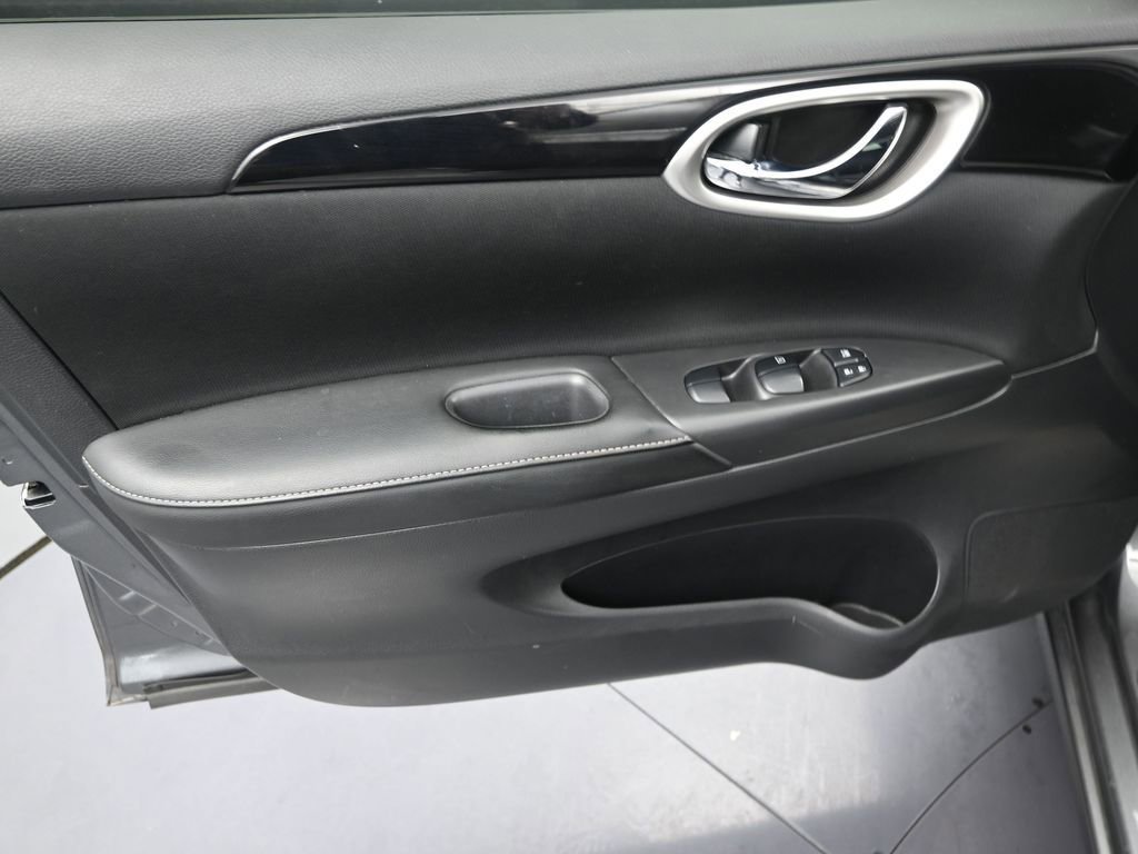 Used 2019 Nissan Sentra SV image 12