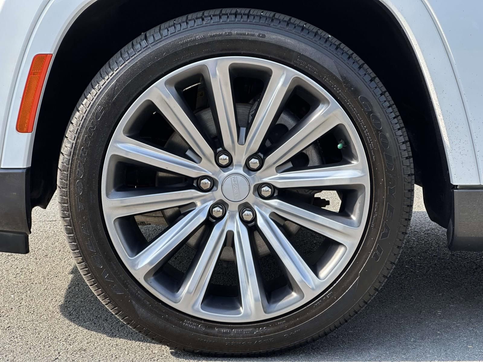 Used 2022 Jeep Grand Wagoneer Series II w/ Convenience Group III image 7