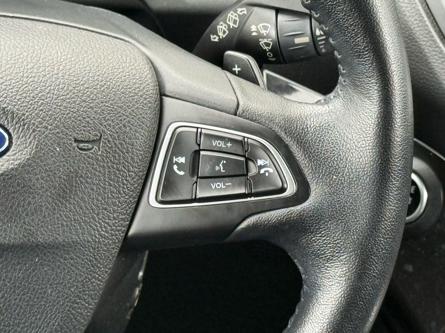 Used 2017 Ford Escape Titanium image 28