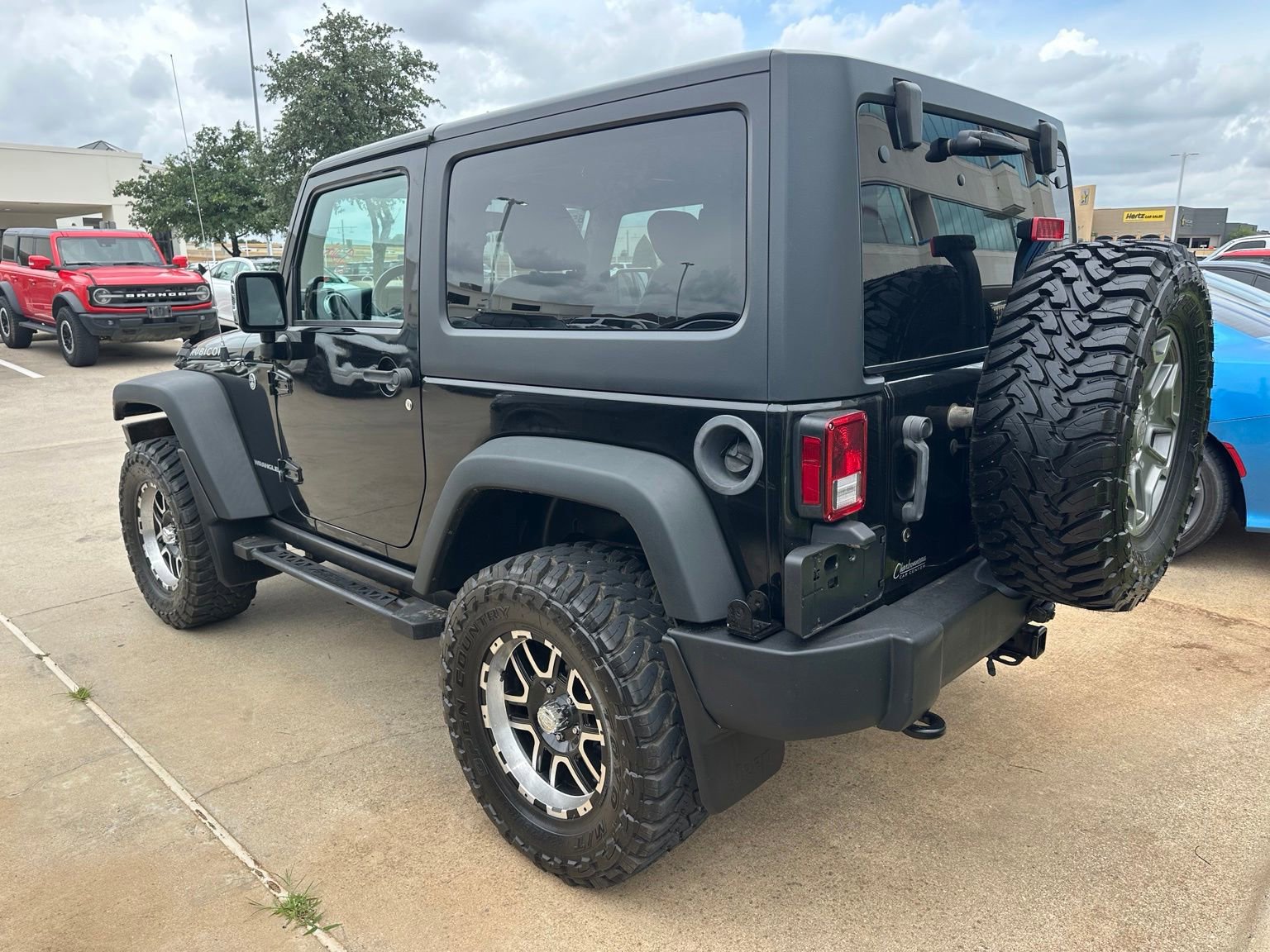 Used 2016 Jeep Wrangler Rubicon w/ Connectivity Group AWD/4WD image 3