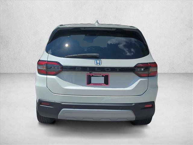 Used 2025 Honda Pilot EX-L image 6