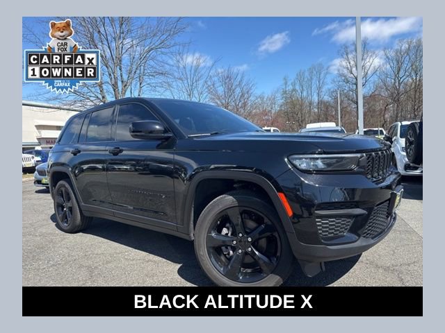 Used 2024 Jeep Grand Cherokee Altitude image 1