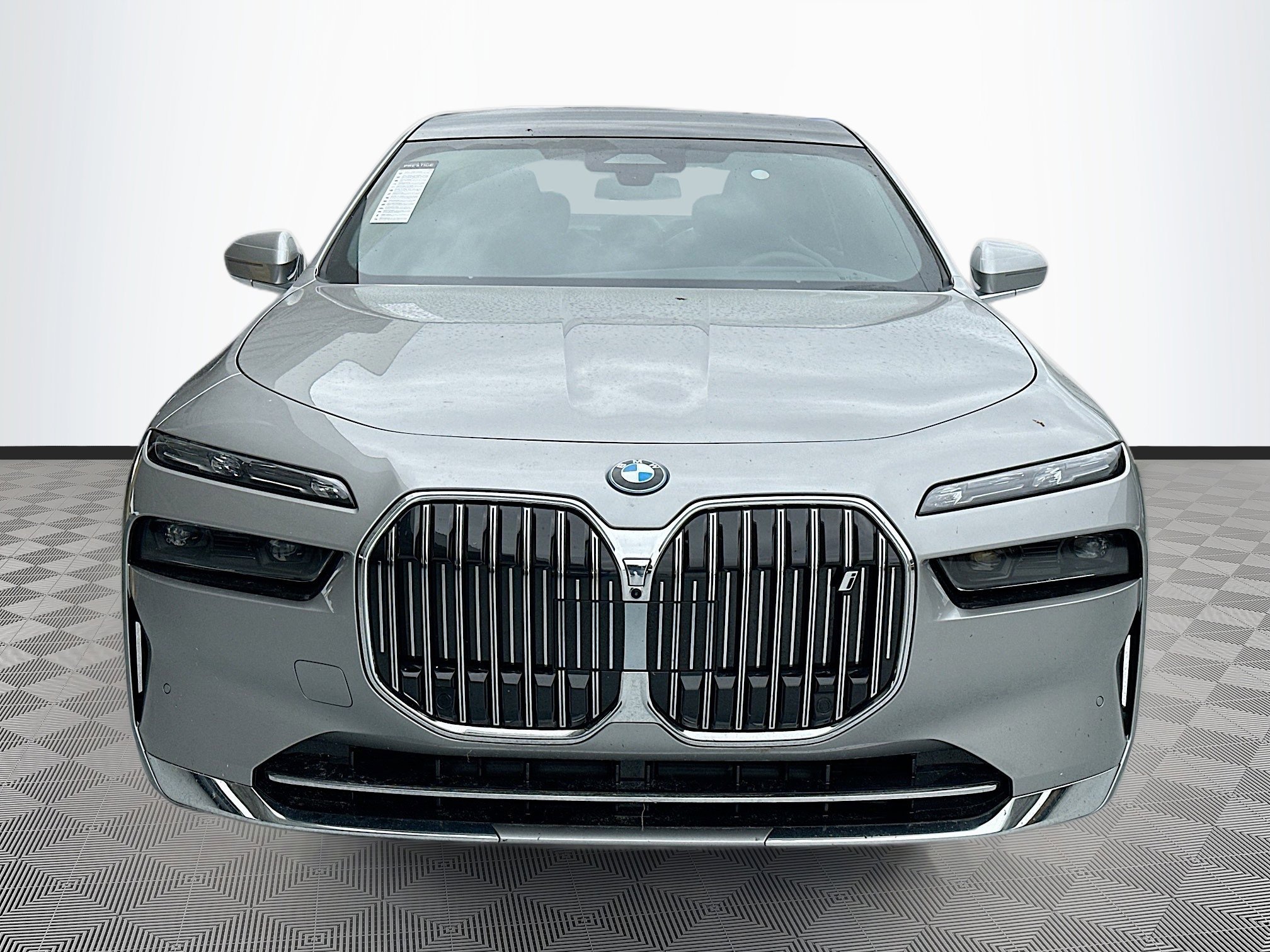 New 2025 BMW i7 eDrive50 w/ Executive Package image 2