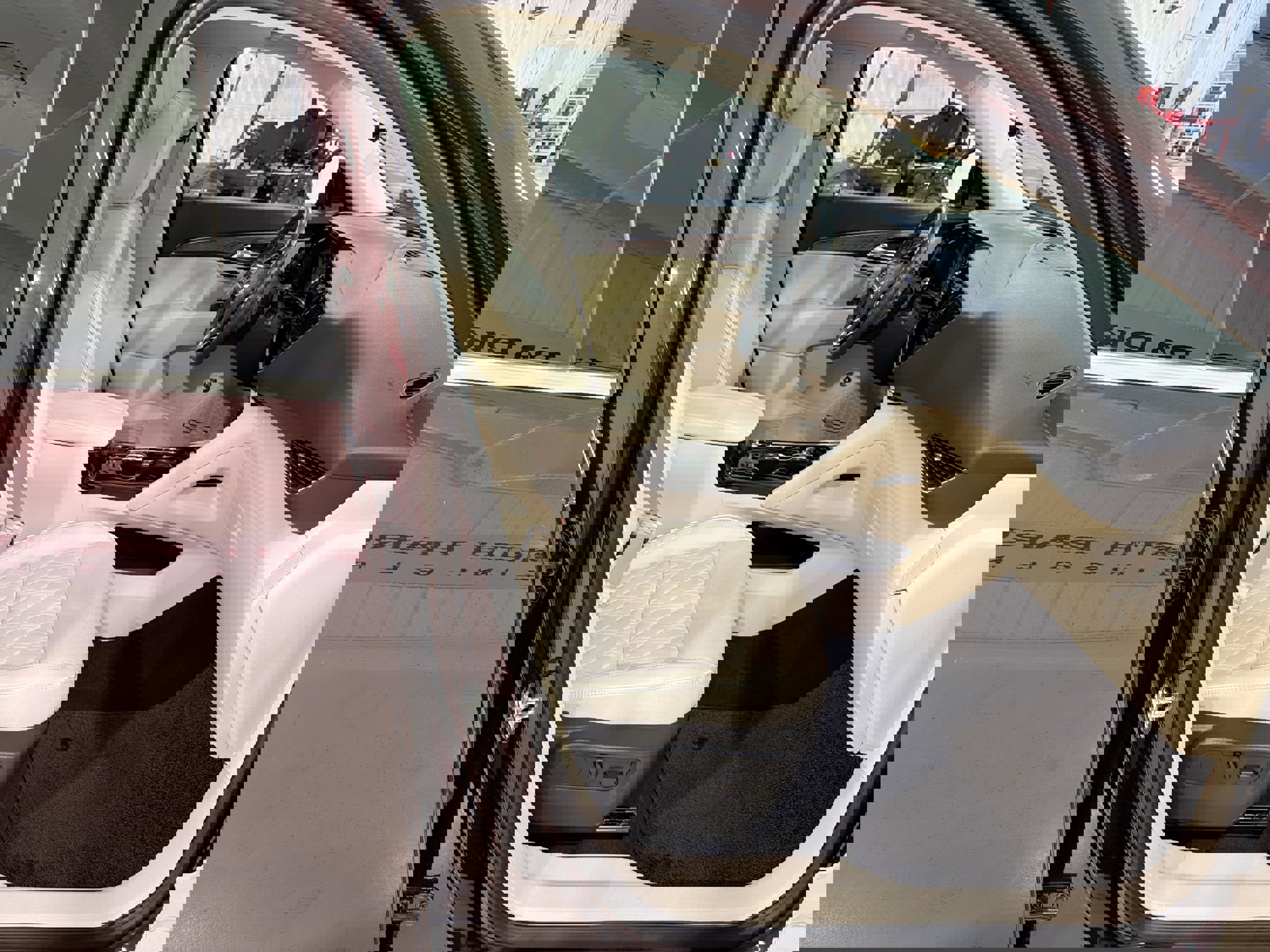 Used 2023 Buick Envision Avenir image 29