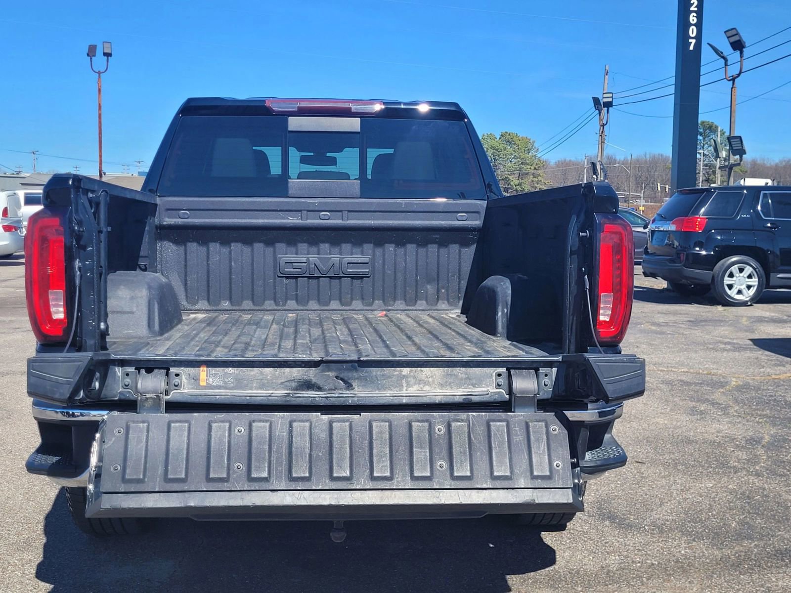 Used 2020 GMC Sierra 1500 SLT w/ SLT Premium Package image 10