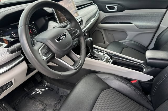 Certified 2024 Jeep Compass Latitude AWD/4WD image 10