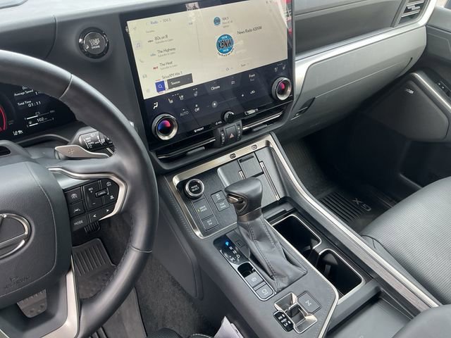 Used 2024 Lexus GX 550 w/ Accessory Package (Z1) AWD/4WD image 30