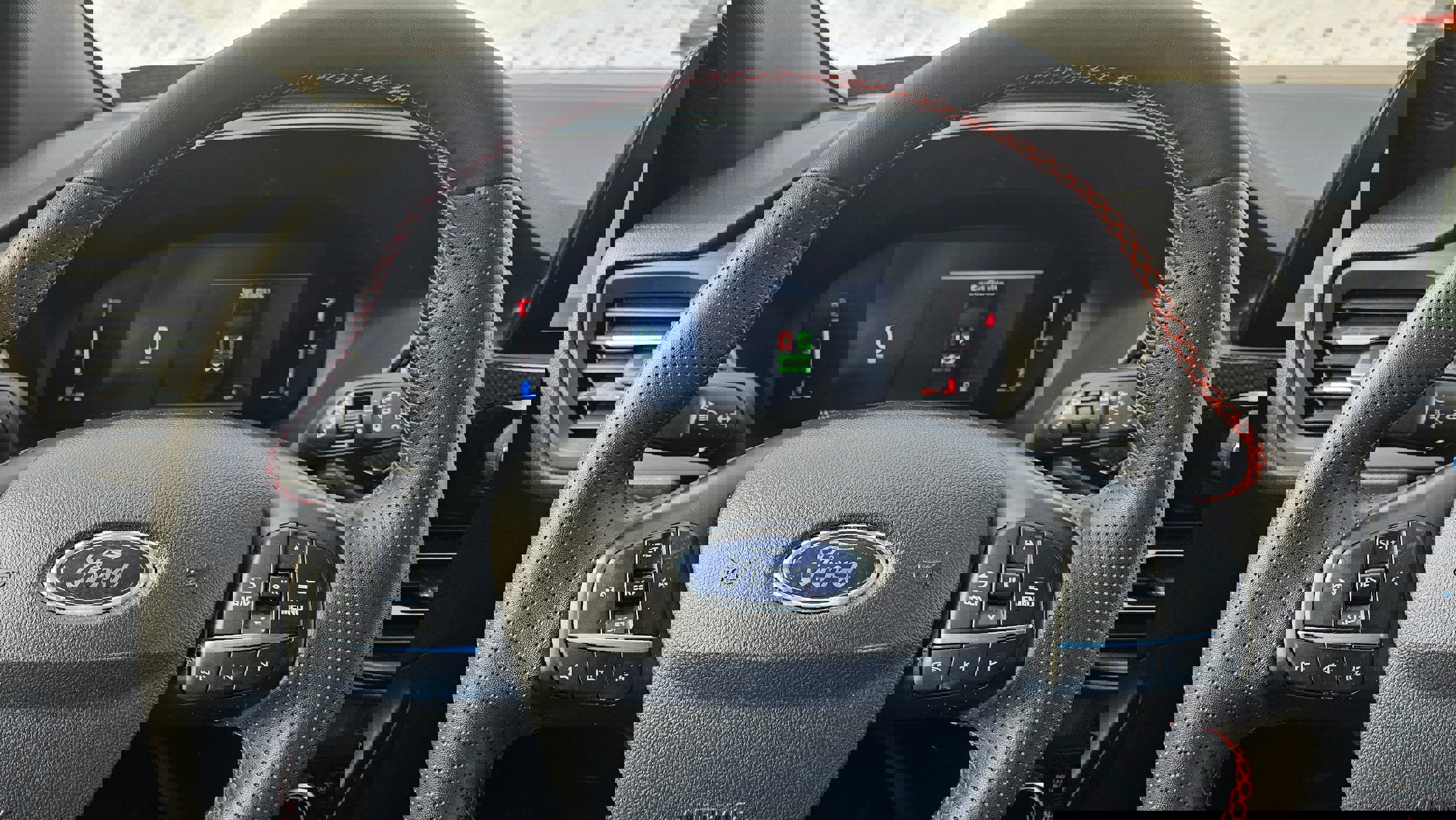 Used 2024 Ford Escape ST-Line image 28