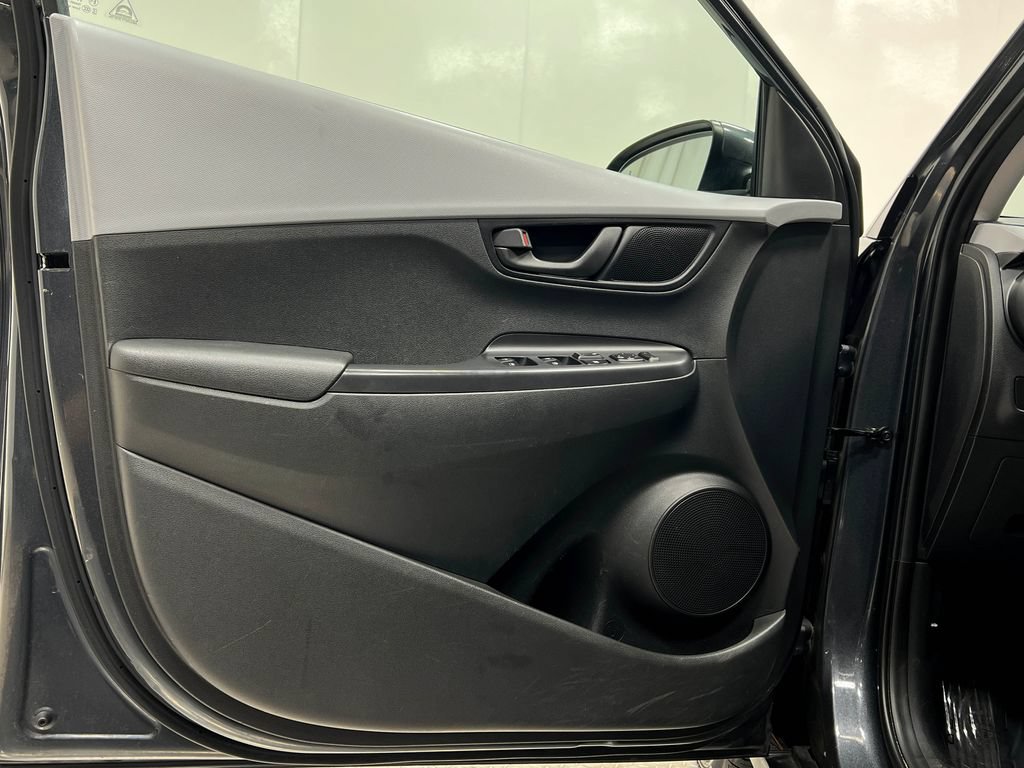 Used 2018 Hyundai Kona SEL FWD image 14