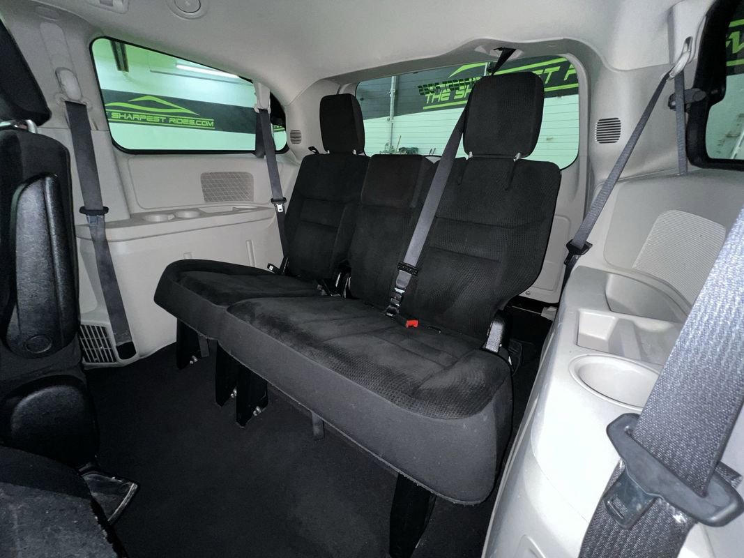 Used 2019 Dodge Grand Caravan SE FWD image 26