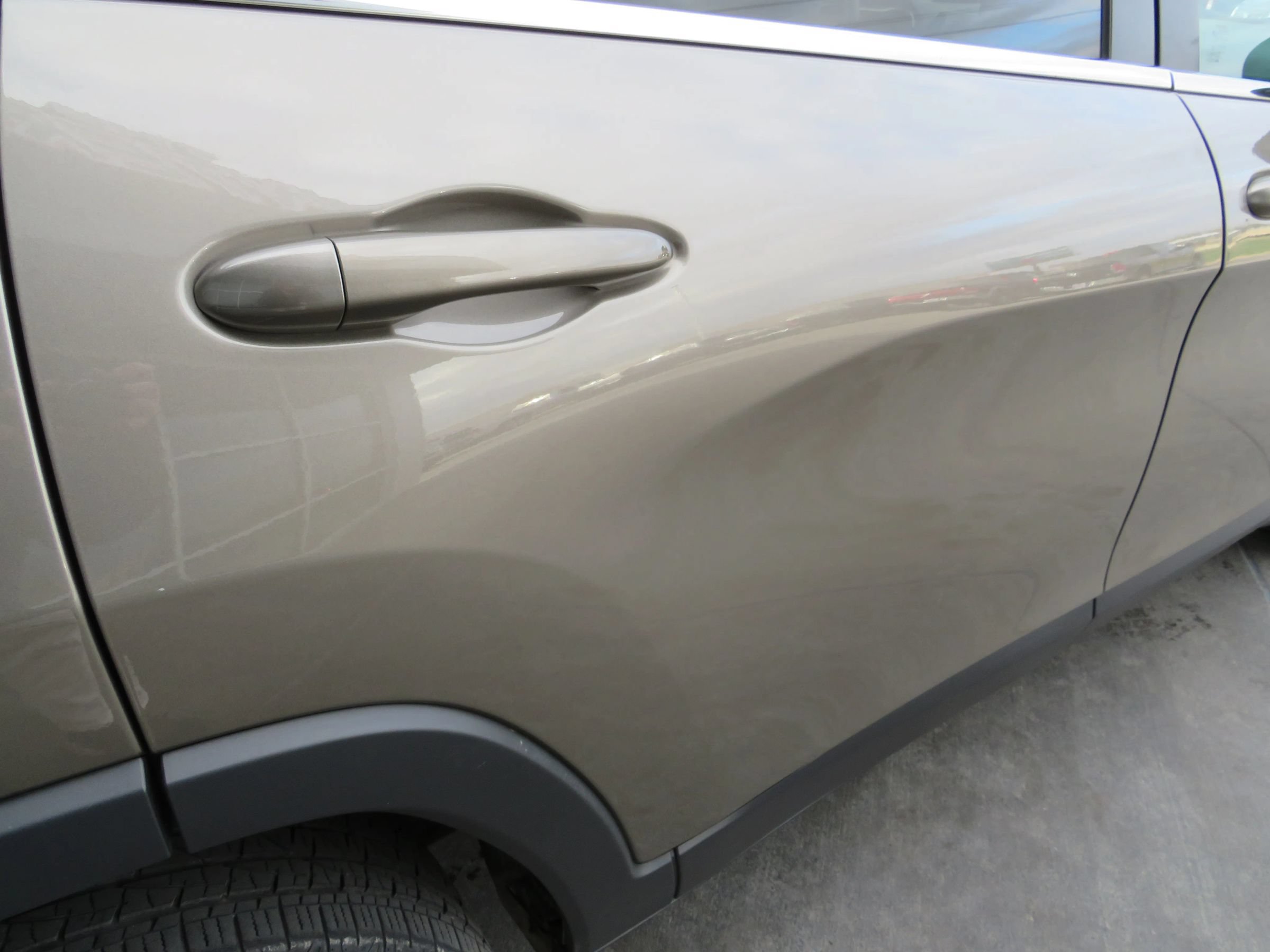 Used 2019 Jeep Cherokee Latitude w/ Popular Appearance Group FWD image 28
