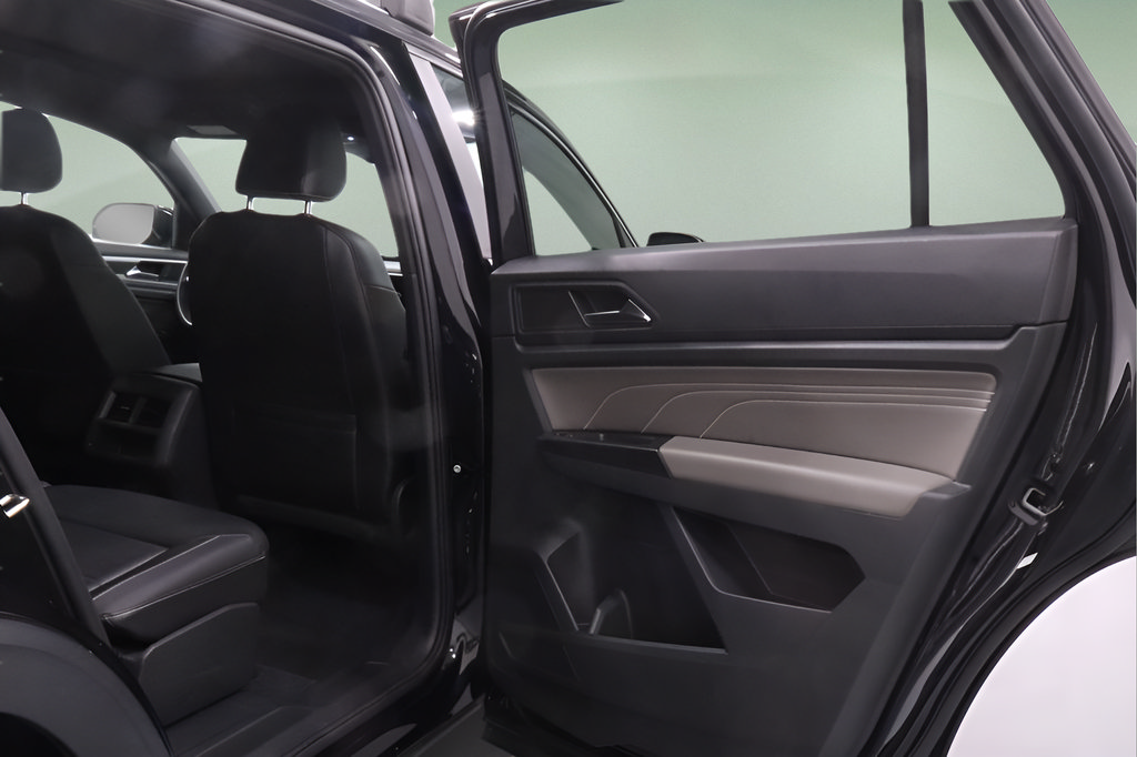 Used 2021 Volkswagen Atlas Cross Sport SEL AWD/4WD image 16