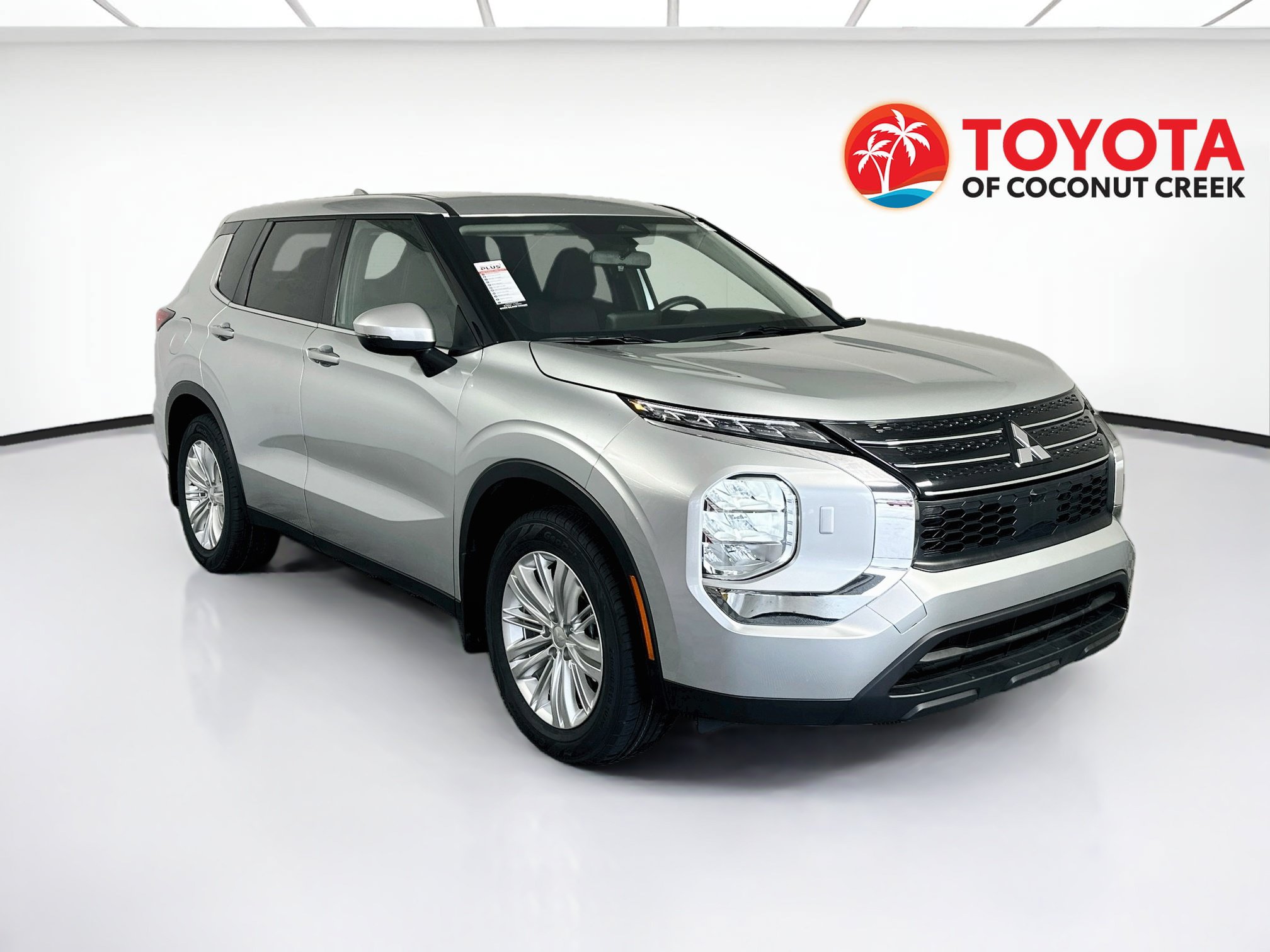 Used 2024 Mitsubishi Outlander ES