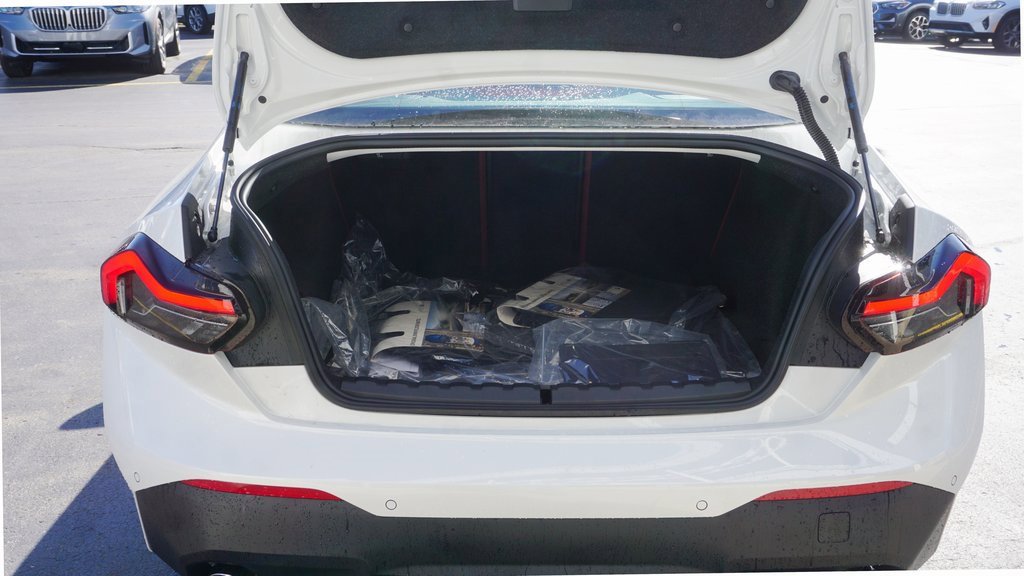 Used 2025 BMW 230i xDrive Coupe w/ Premium Package image 5