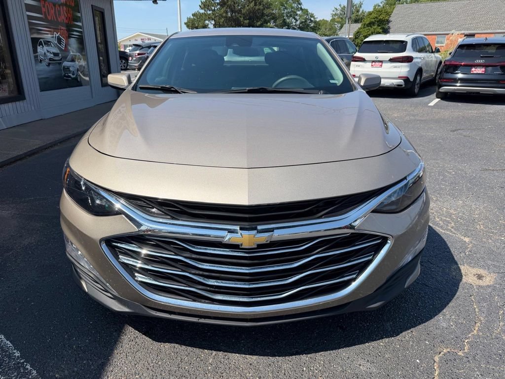Used 2024 Chevrolet Malibu LT FWD image 3