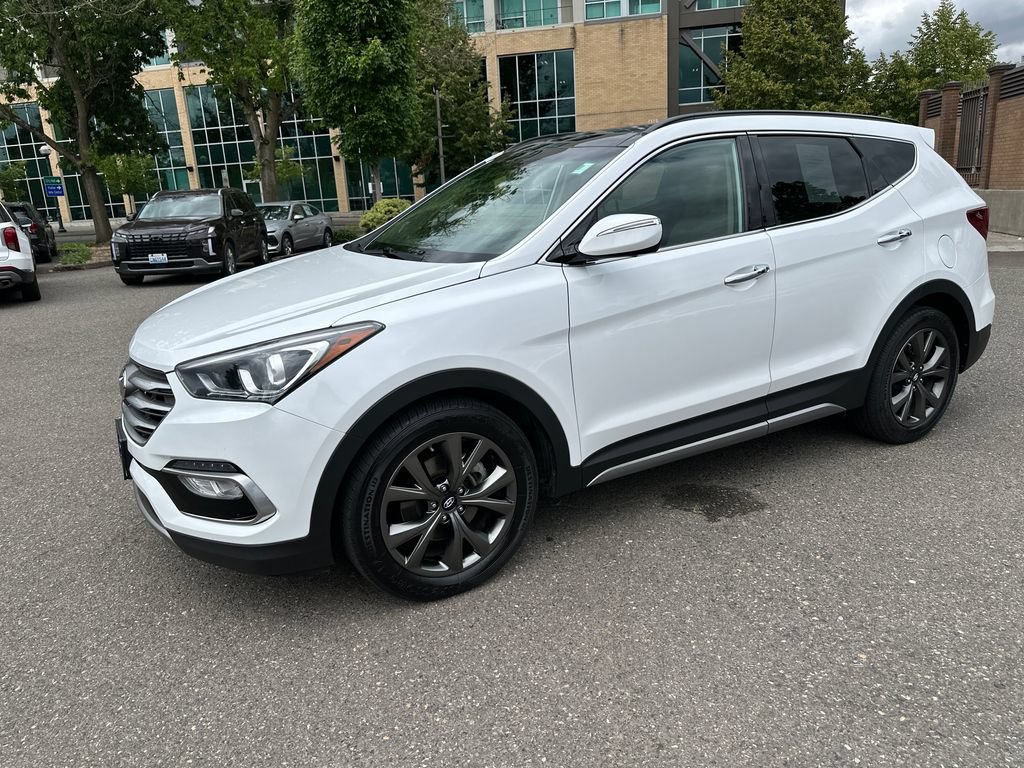 Used 2017 Hyundai Santa Fe Sport AWD/4WD image 2