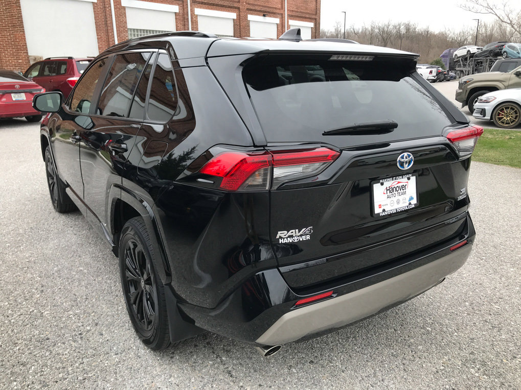 Certified 2022 Toyota RAV4 SE w/ Convenience Package image 6