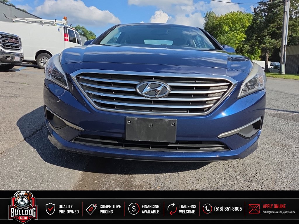 Used 2016 Hyundai Sonata SE FWD image 2
